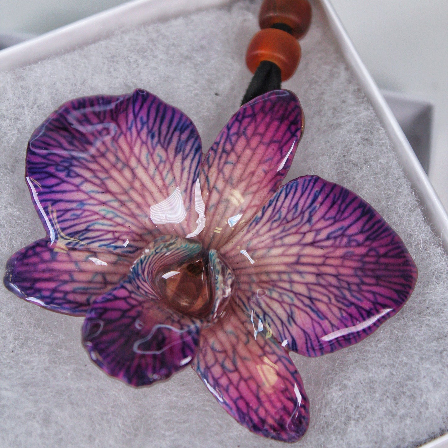 Real Flower Medium Purple/White Dendrobium Orchid Necklace