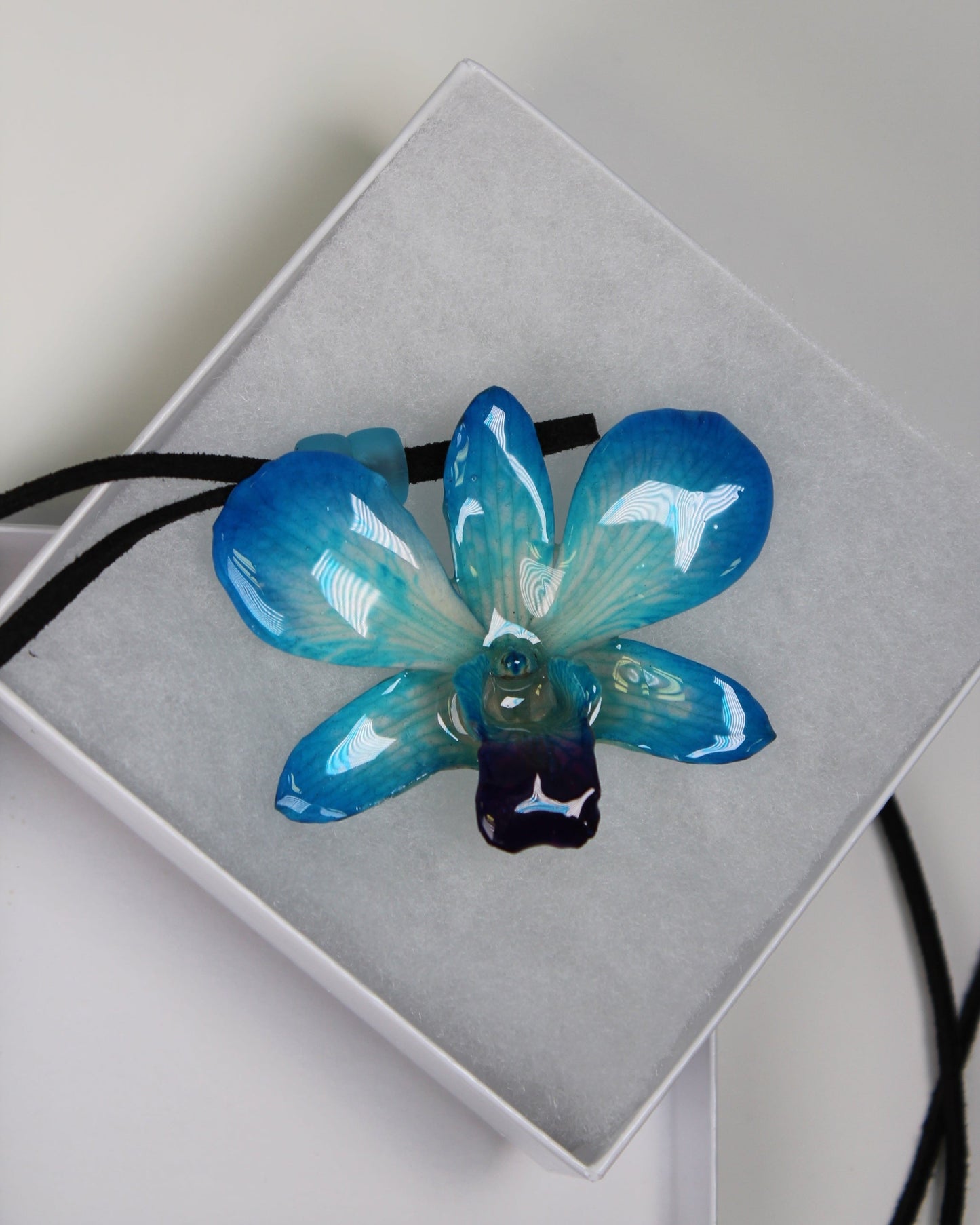 Real Flower Small Blue/Purple Dendrobium Orchid Necklace