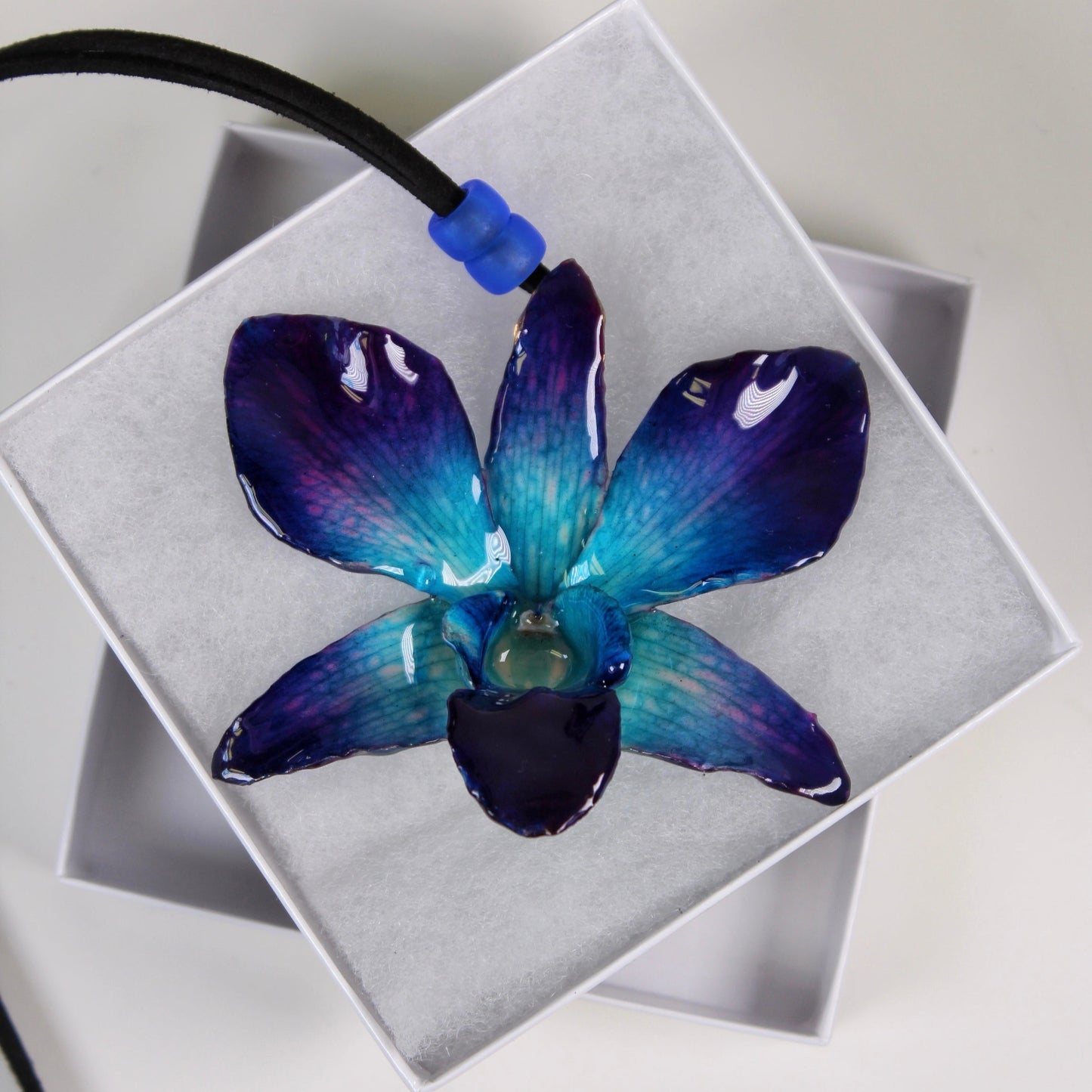 Real Flower Large Purple/Blue Dendrobium Orchid  Necklace