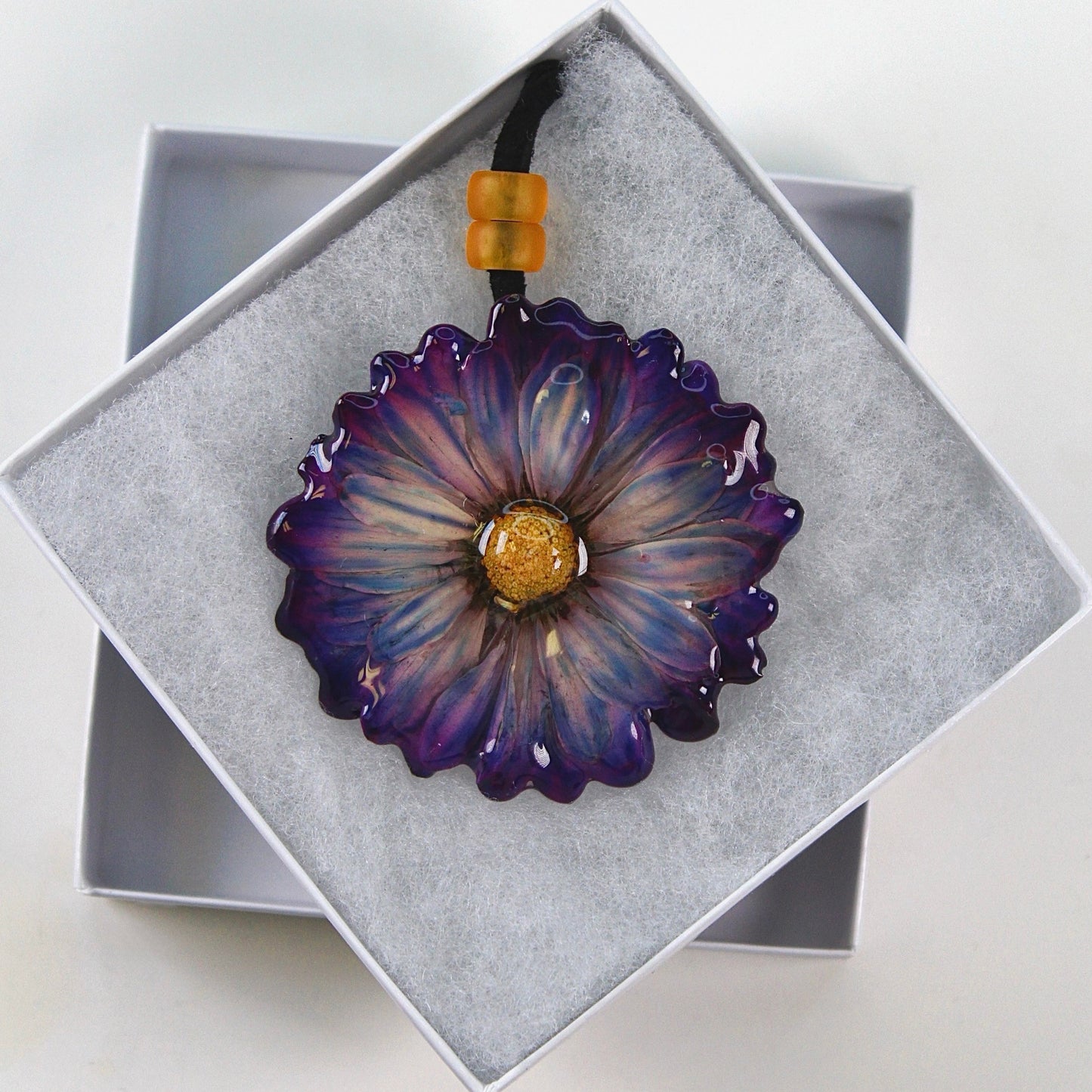 Real Flower Medium Purple/Blue Chrysanthemum Necklace